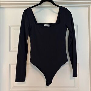 Aritzia Babaton Contour Bodysuit